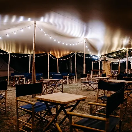 Luxe tent Lodg'ing Nature Camp Anjou